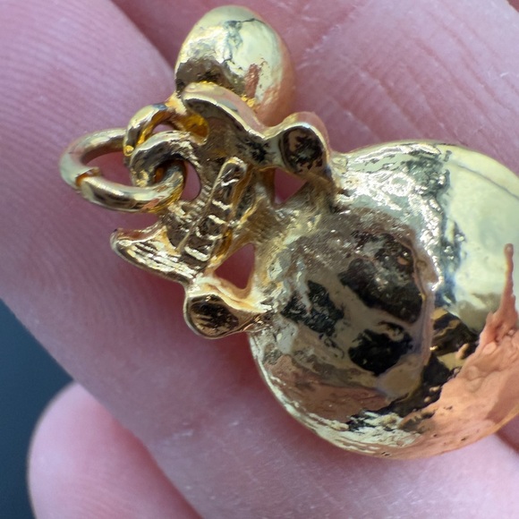 Elegant Gold Tone and Faux Pearl Minimalist Earrings - Picture 7 of 13